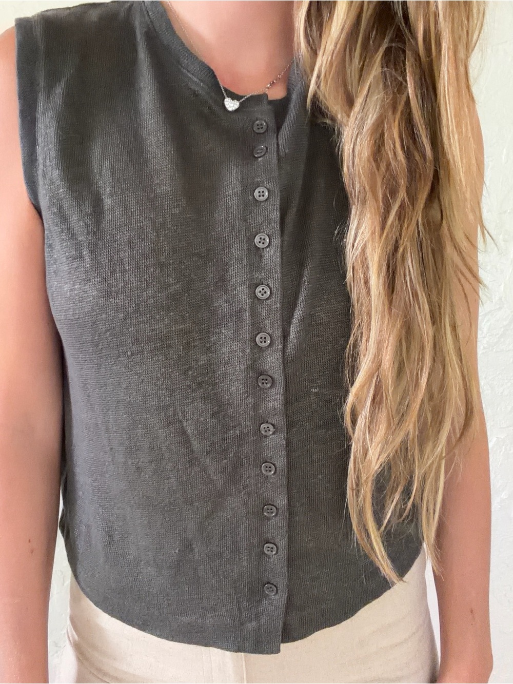 Massimo Dutti Sleeveless Button-Front Knit Tank in Charcoal Gray